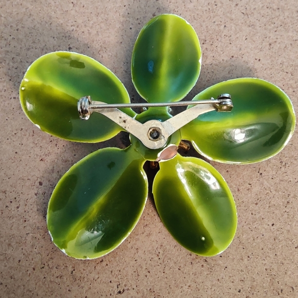 Vintage Enamel Flower 2 - Picture 3 of 3